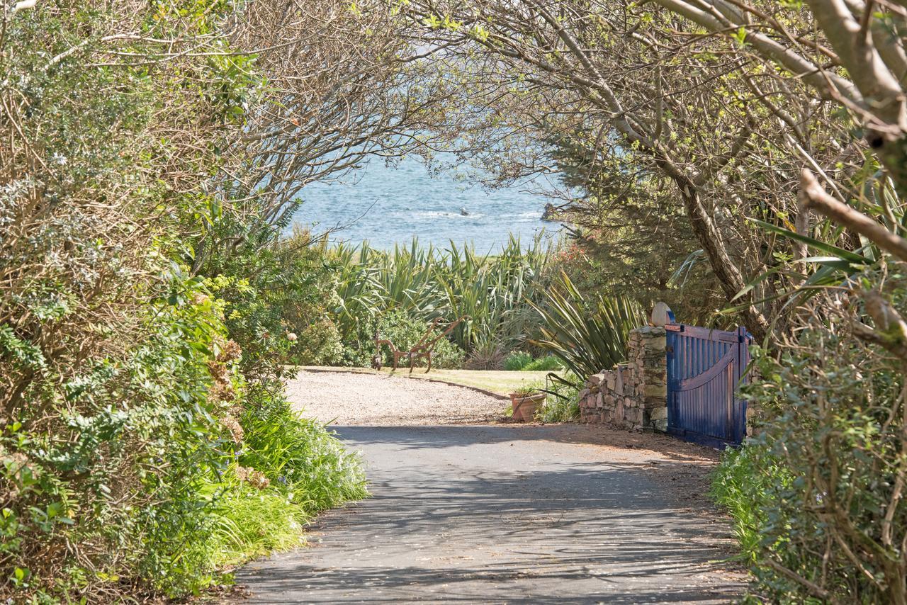 Dolphin Beach House Hotel Clifden Exterior photo