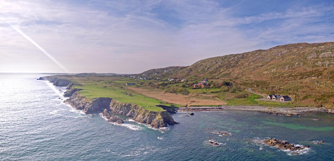 Dolphin Beach House Hotel Clifden Exterior photo